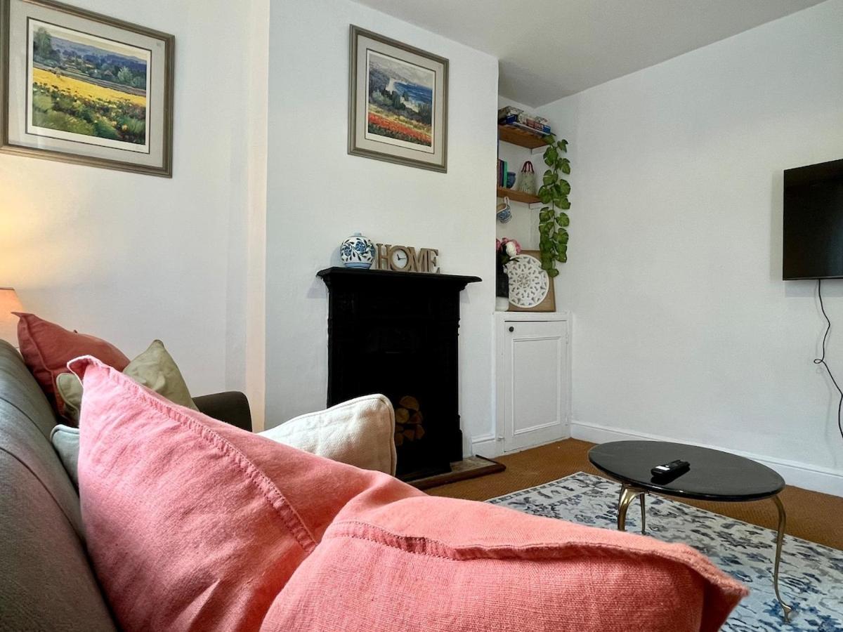 Traditional Perfect Escape In The Cotswolds *